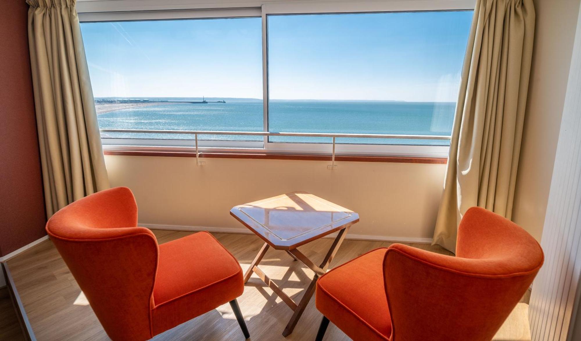 Logis - La Petite Rade Hotel