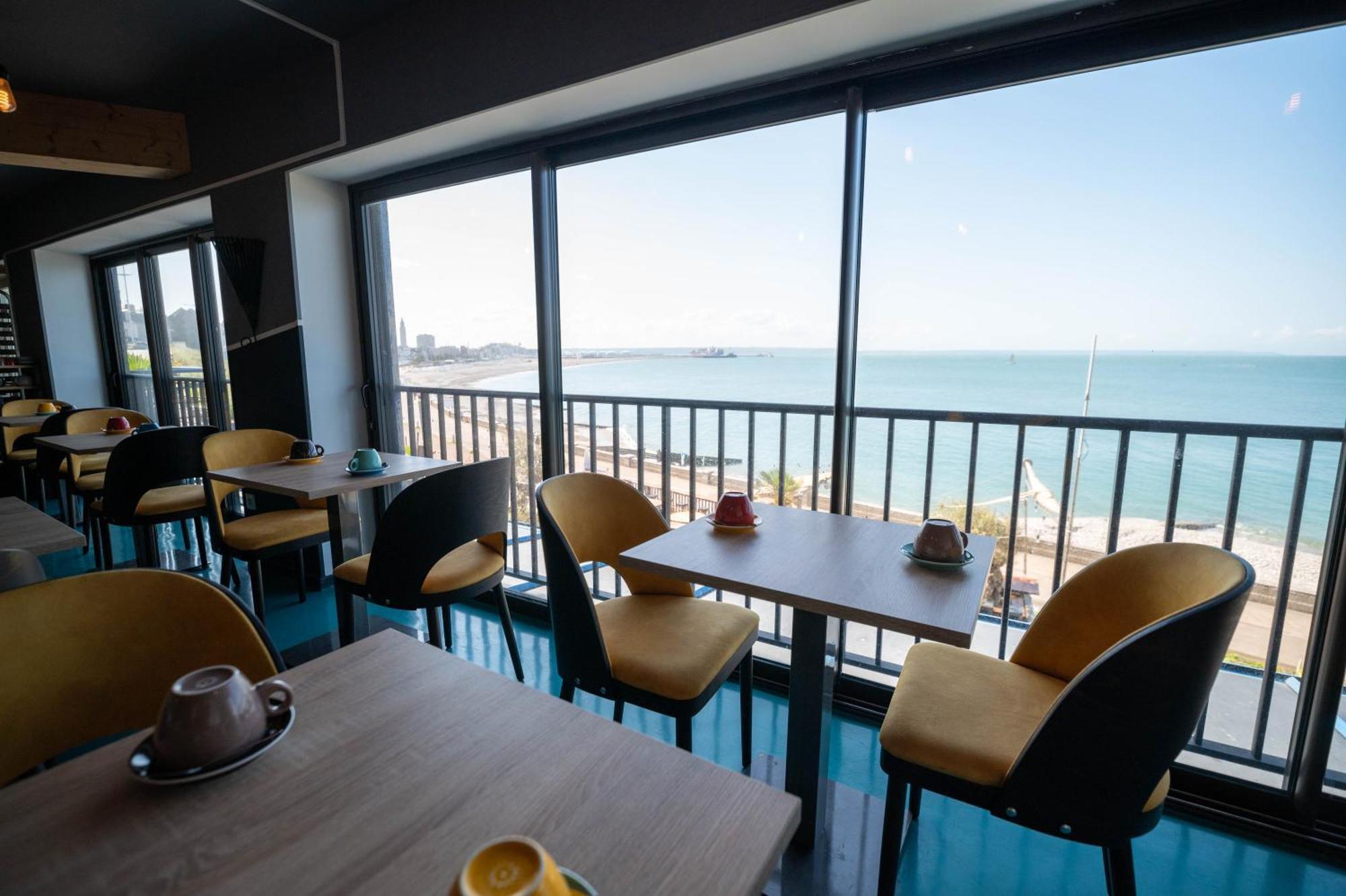 Logis - La Petite Rade Hotel
