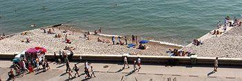 Logis - La Petite Rade Hotel El Havre