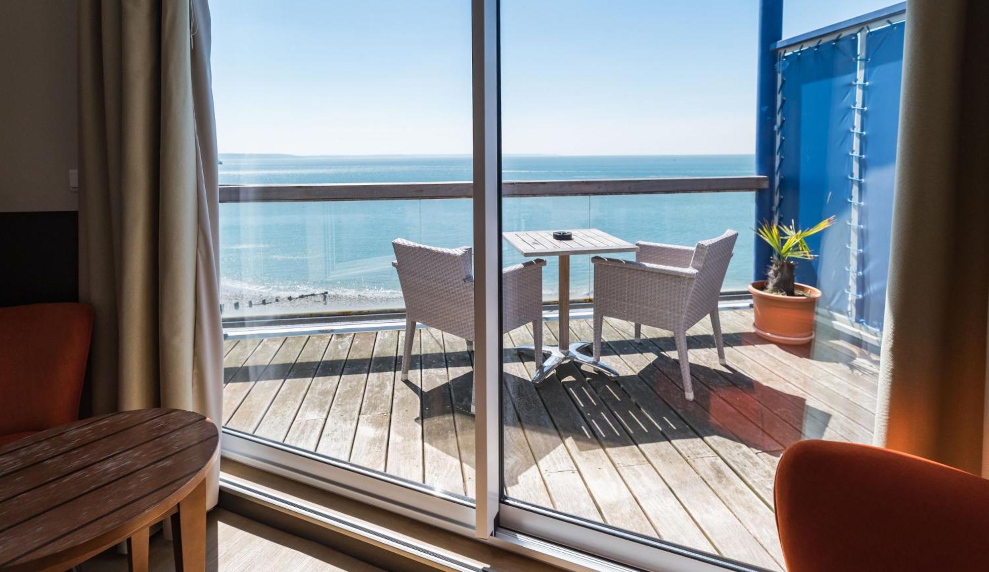 Hotel Logis - La Petite Rade 3*