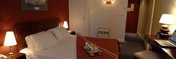 Logis - La Petite Rade Hotel Le Havre