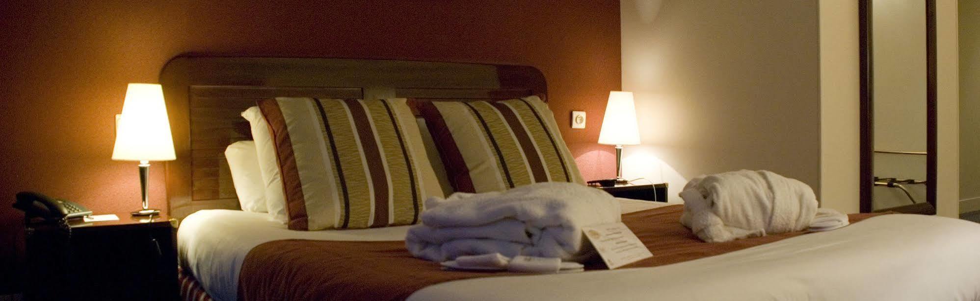 Logis - La Petite Rade Hotel 3*